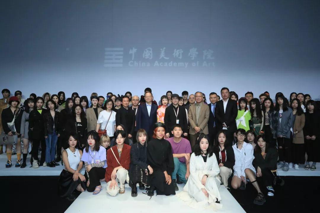 “SeT-ReSET”——中国美术学院设计艺术学院2019届服装毕业生设计作品发布 “SeT-ReSET”——中国美术学院设计艺术学院2019届服装毕业生设计作品发布