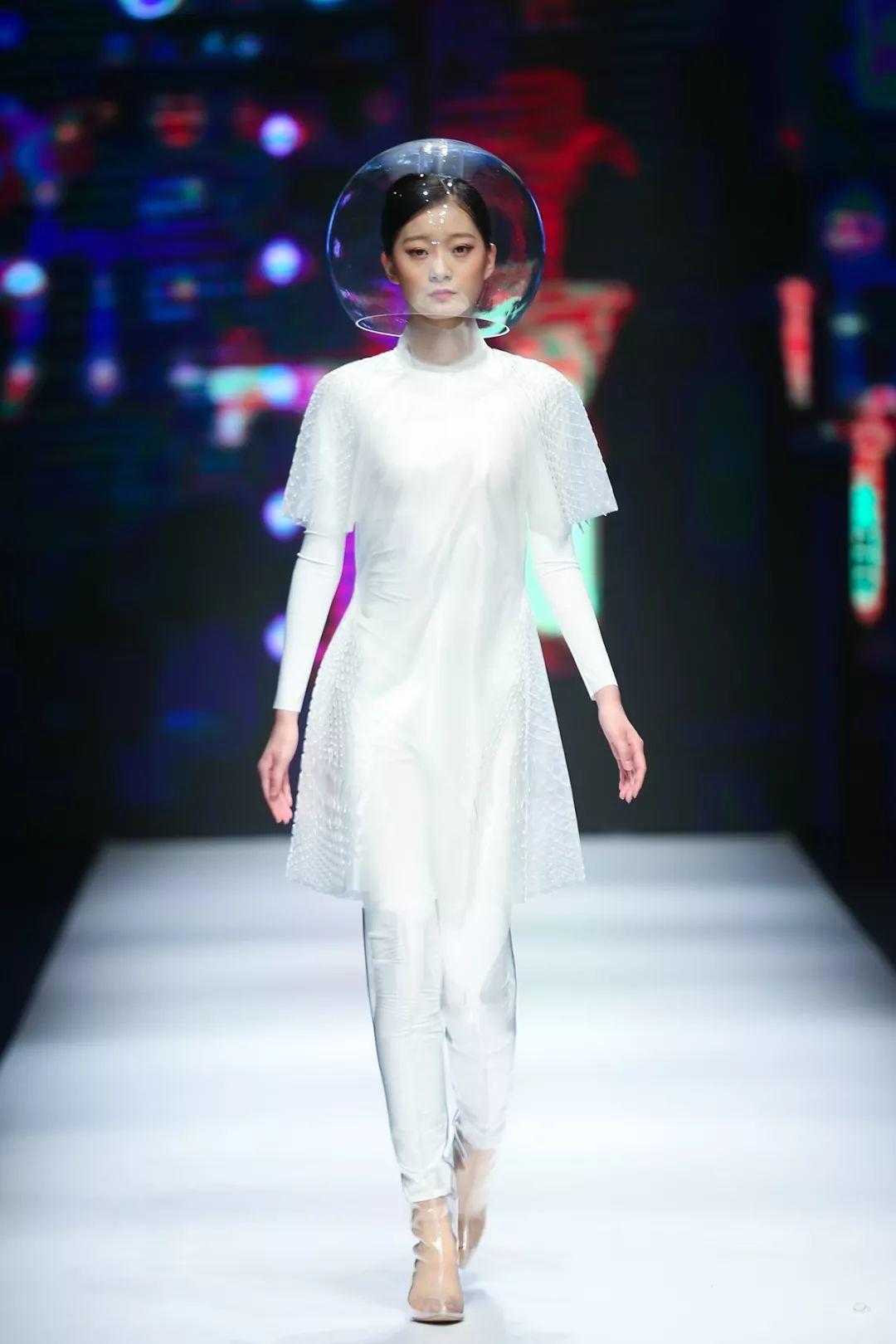 2019“大连杯”国际服装设计大赛决赛作品赏析
