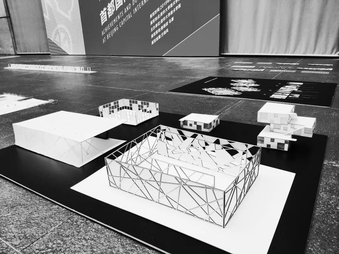 工业设计系美79班《展示设计思维》课程汇报 工业设计系美79班《展示设计思维》课程汇报