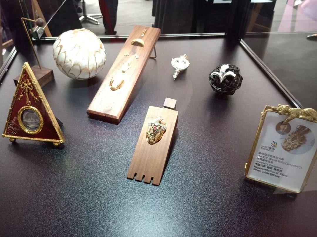2019第四届顺德国际珠宝展暨第二届中国珠宝首饰设计“天工奖”获奖作品赏析 2019第四届顺德国际珠宝展暨第二届中国珠宝首饰设计“天工奖”获奖作品赏析