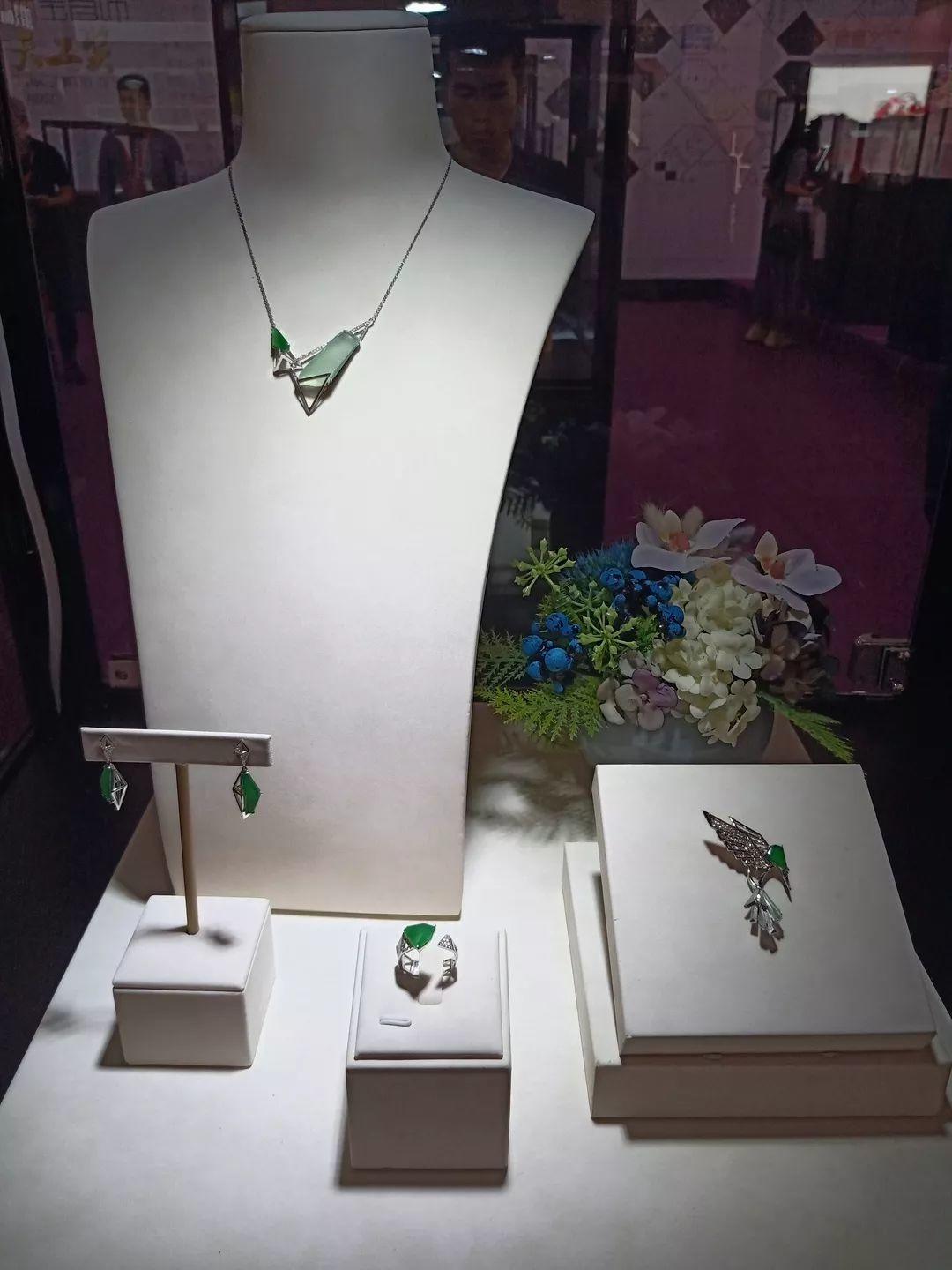 2019第四届顺德国际珠宝展暨第二届中国珠宝首饰设计“天工奖”获奖作品赏析 2019第四届顺德国际珠宝展暨第二届中国珠宝首饰设计“天工奖”获奖作品赏析