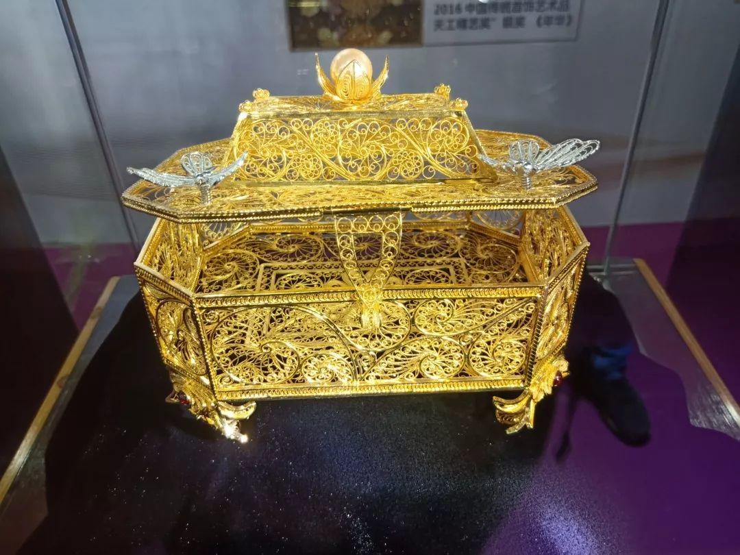 2019第四届顺德国际珠宝展暨第二届中国珠宝首饰设计“天工奖”获奖作品赏析 2019第四届顺德国际珠宝展暨第二届中国珠宝首饰设计“天工奖”获奖作品赏析