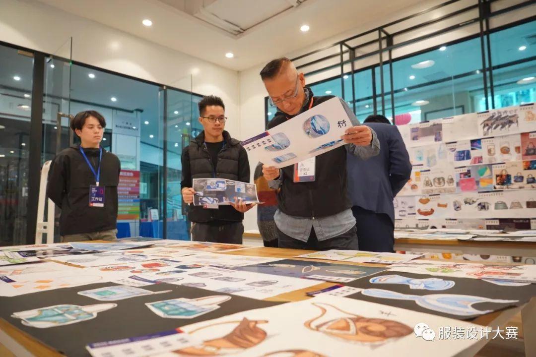 今天我们来讲评委如何挑选作品!第二十届(2020)“真皮标志杯”中国国际箱包皮具设计大赛高清作品图公布 今天我们来讲评委如何挑选作品!第二十届(2020)“真皮标志杯”中国国际箱包皮具设计大赛高清作品图公布