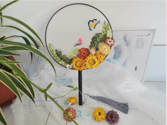 课程展 | 17服装与服饰设计(服装设计)2班《服饰品设计》 温州大学美术与设计学院2017服装与服饰设计(服装设计)2班《服饰品设计》课程展